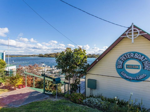 Aquarius 9 - Accommodation Redcliffe 14
