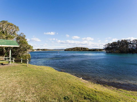 Aquarius 9 - Accommodation Redcliffe 7