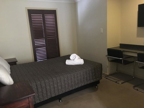 Balranald Club Motel - Accommodation Redcliffe 1