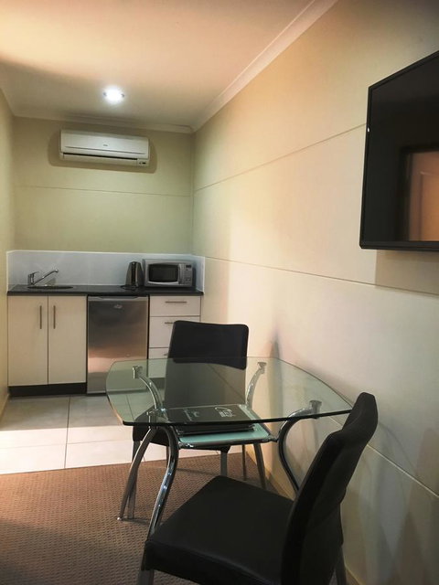 Balranald Club Motel - Accommodation Redcliffe 9
