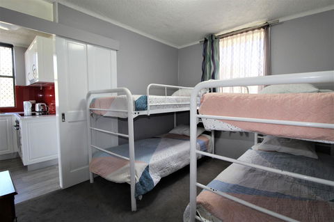 Beachfront 3, 25 Willow Street - Accommodation Redcliffe 10