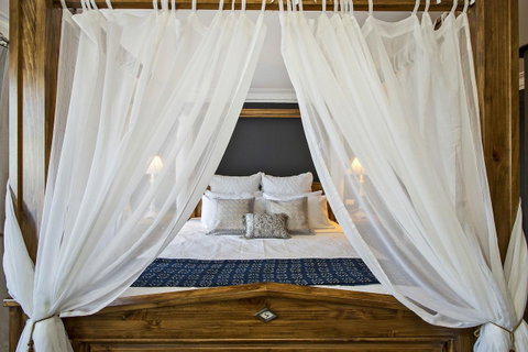 Mountainside B & B - Accommodation Redcliffe 34