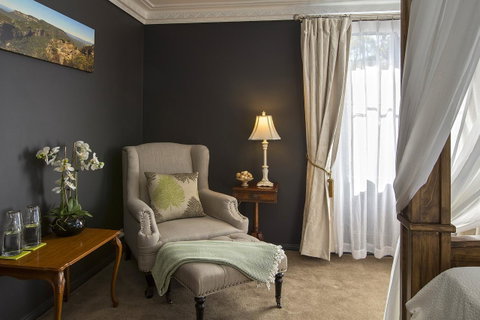 Mountainside B & B - Accommodation Redcliffe 17
