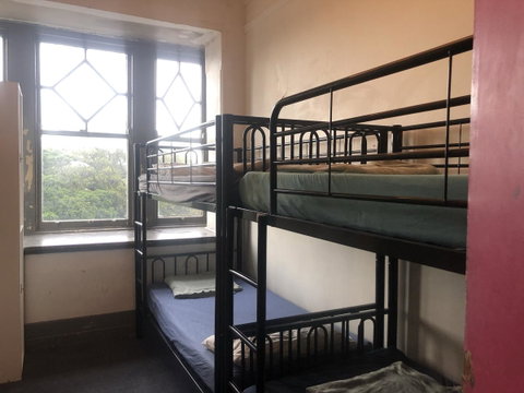 Clover Backpackers - Accommodation Redcliffe 10