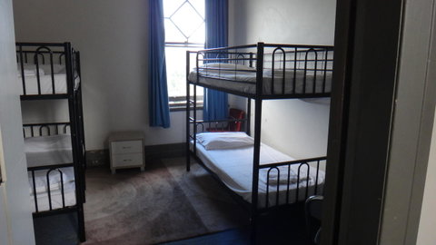 Clover Backpackers - Accommodation Redcliffe 36