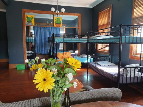 Clover Backpackers - Accommodation Redcliffe 8