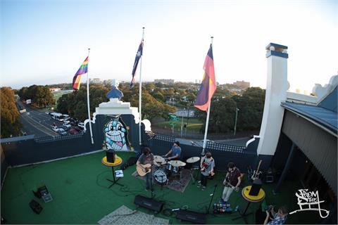 Clover Backpackers - Accommodation Redcliffe 9