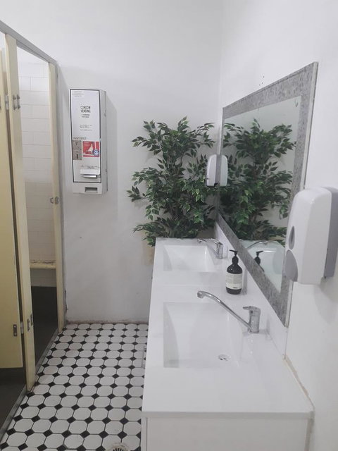 Clover Backpackers - Accommodation Redcliffe 34