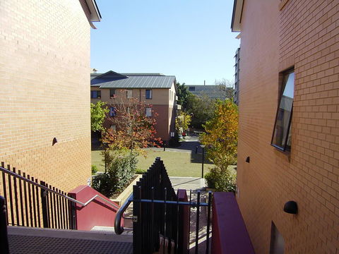 Sydney University Village - Accommodation Redcliffe 11