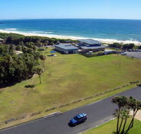 2 Cliff Road - Accommodation Redcliffe