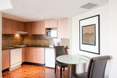 Seasons Darling Harbour - Accommodation Redcliffe 5