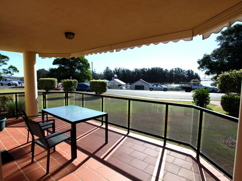 Horizons 1 - Accommodation Redcliffe 7