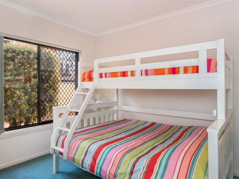 Horizons 1 - Accommodation Redcliffe 4