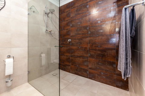 Horizons Retreat & Golf, Villa 133 - Accommodation Redcliffe 14