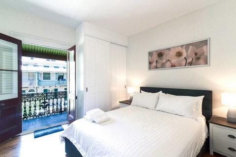 The Rocksberry - Accommodation Redcliffe 7