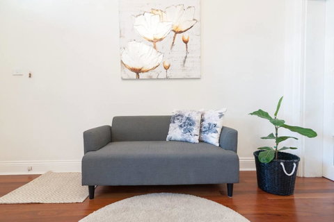 The Rocksberry - Accommodation Redcliffe 1