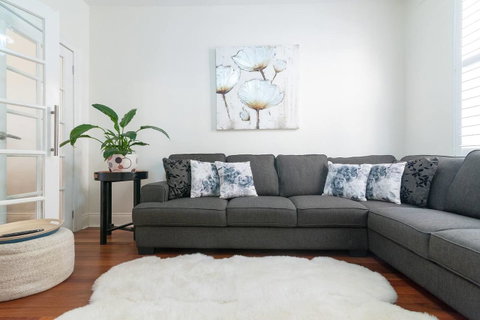 The Rocksberry - Accommodation Redcliffe 3