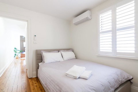 The Rocksberry - Accommodation Redcliffe 12