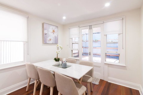 The Rocksberry - Accommodation Redcliffe 20