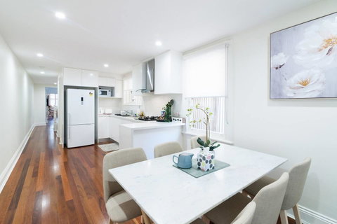 The Rocksberry - Accommodation Redcliffe 18