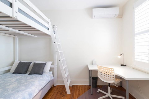 The Rocksberry - Accommodation Redcliffe 10