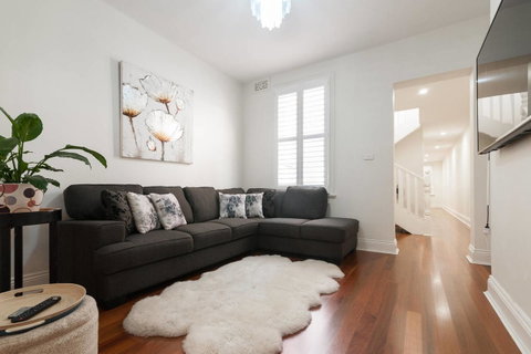 The Rocksberry - Accommodation Redcliffe 4