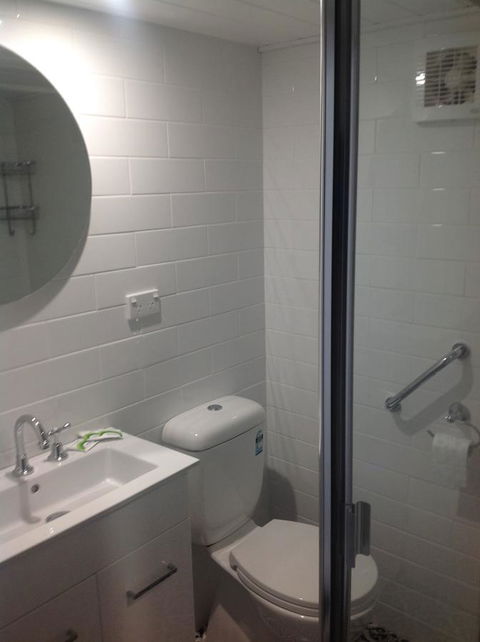 Hideaway Holiday Apartments - Accommodation Redcliffe 24