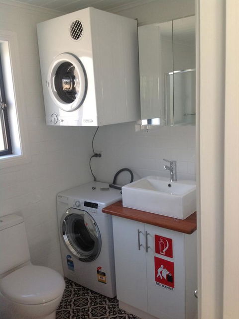 Hideaway Holiday Apartments - Accommodation Redcliffe 1