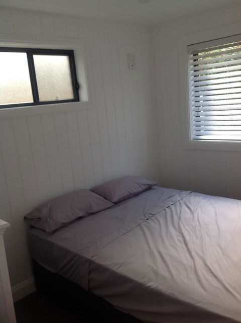 Hideaway Holiday Apartments - Accommodation Redcliffe 9