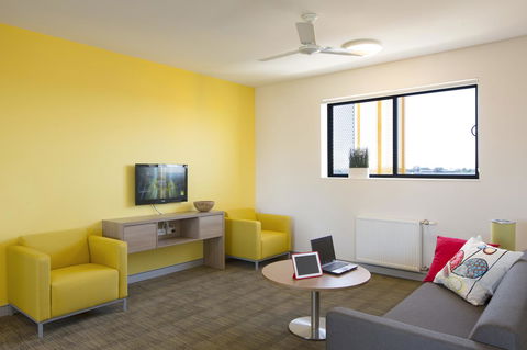 Western Sydney University Village - Penrith - Accommodation Redcliffe 2