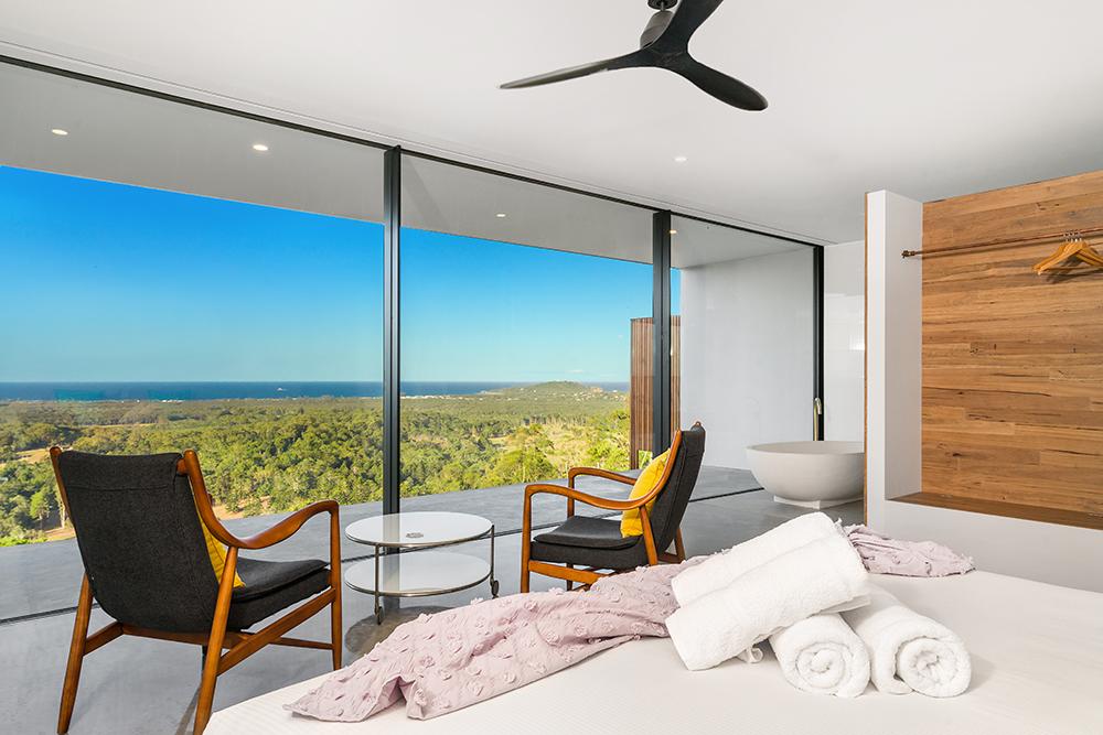 Hayters Hill NSW Accommodation Redcliffe