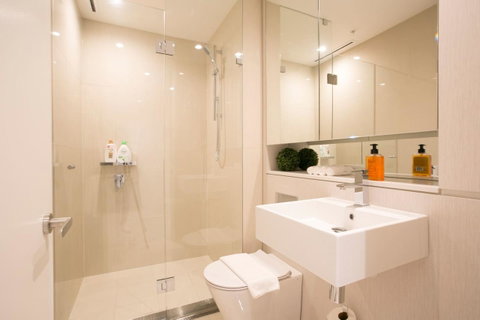 Newly Settled Three Bedrooms Apartment In CBD - Accommodation Redcliffe 3