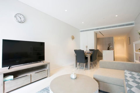 Newly Settled Three Bedrooms Apartment In CBD - Accommodation Redcliffe 7