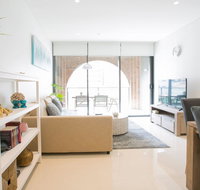 Newly settled three bedrooms apartment in CBD - Accommodation Redcliffe