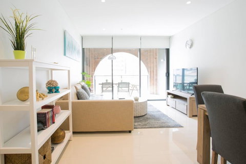 Newly Settled Three Bedrooms Apartment In CBD - Accommodation Redcliffe 0