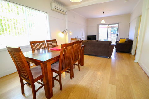 Interlude At Belmont - Accommodation Redcliffe 9