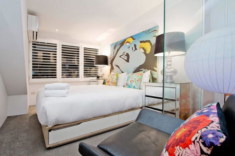 3 Storey Home Close Walk To Fox Studios SCG & City - Accommodation Redcliffe 8