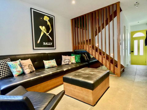 3 Storey Home Close Walk To Fox Studios SCG & City - Accommodation Redcliffe 23