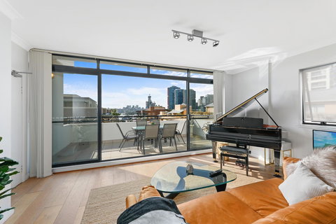 Darling Harbour Penthouse Views+Jacuzzi - Accommodation Redcliffe 4