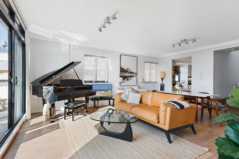 Darling Harbour Penthouse Views+Jacuzzi - Accommodation Redcliffe 2