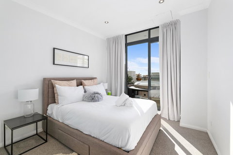 Darling Harbour Penthouse Views+Jacuzzi - Accommodation Redcliffe 6