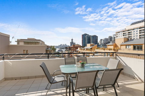 Darling Harbour Penthouse Views+Jacuzzi - Accommodation Redcliffe 8