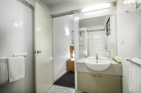 Mercure Darwin Airport Resort - Accommodation Redcliffe 24