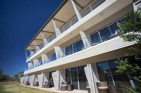 Crowne Plaza Alice Springs Lasseters, An IHG Hotel - Accommodation Redcliffe 43