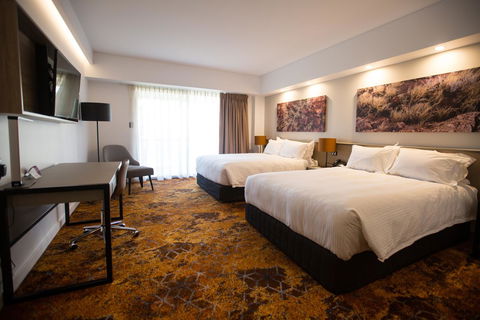 Crowne Plaza Alice Springs Lasseters, An IHG Hotel - Accommodation Redcliffe 41