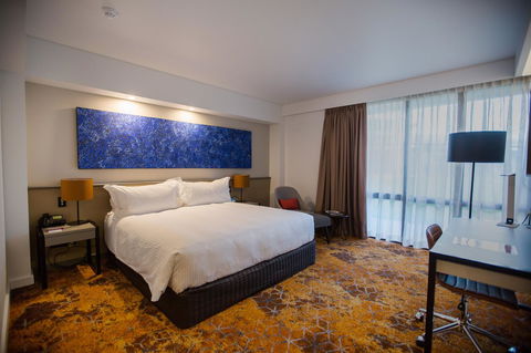 Crowne Plaza Alice Springs Lasseters, An IHG Hotel - Accommodation Redcliffe 27