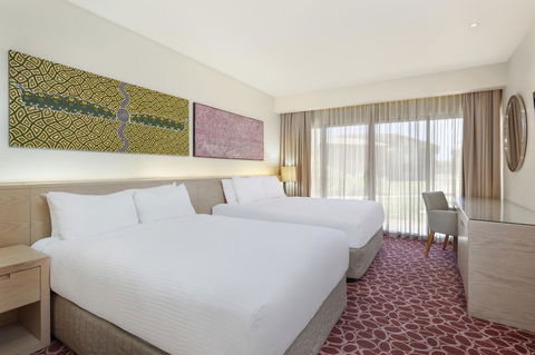 Crowne Plaza Alice Springs Lasseters, An IHG Hotel - Accommodation Redcliffe 8