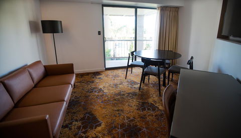 Crowne Plaza Alice Springs Lasseters, An IHG Hotel - Accommodation Redcliffe 42