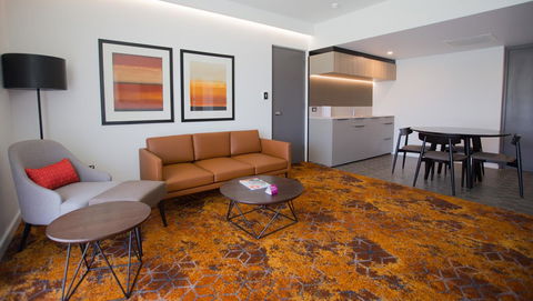 Crowne Plaza Alice Springs Lasseters, An IHG Hotel - Accommodation Redcliffe 39