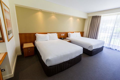 Crowne Plaza Alice Springs Lasseters, An IHG Hotel - Accommodation Redcliffe 9
